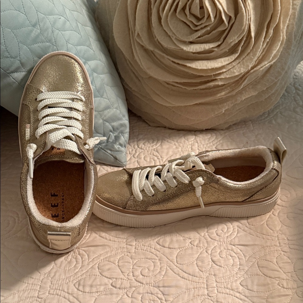 Reef Women's Shimmering Gold Sneakers